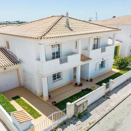 Q - Casa Do Topo * Лагуш