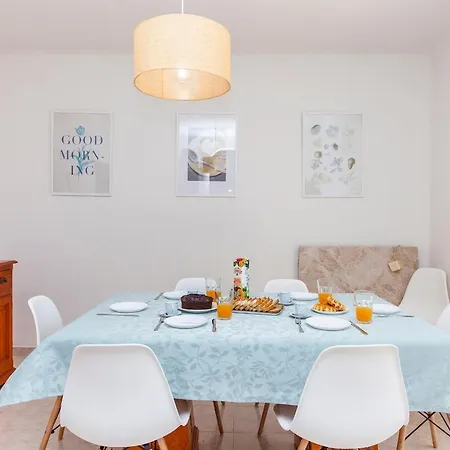 Pensión Casa Do Topo Lagos